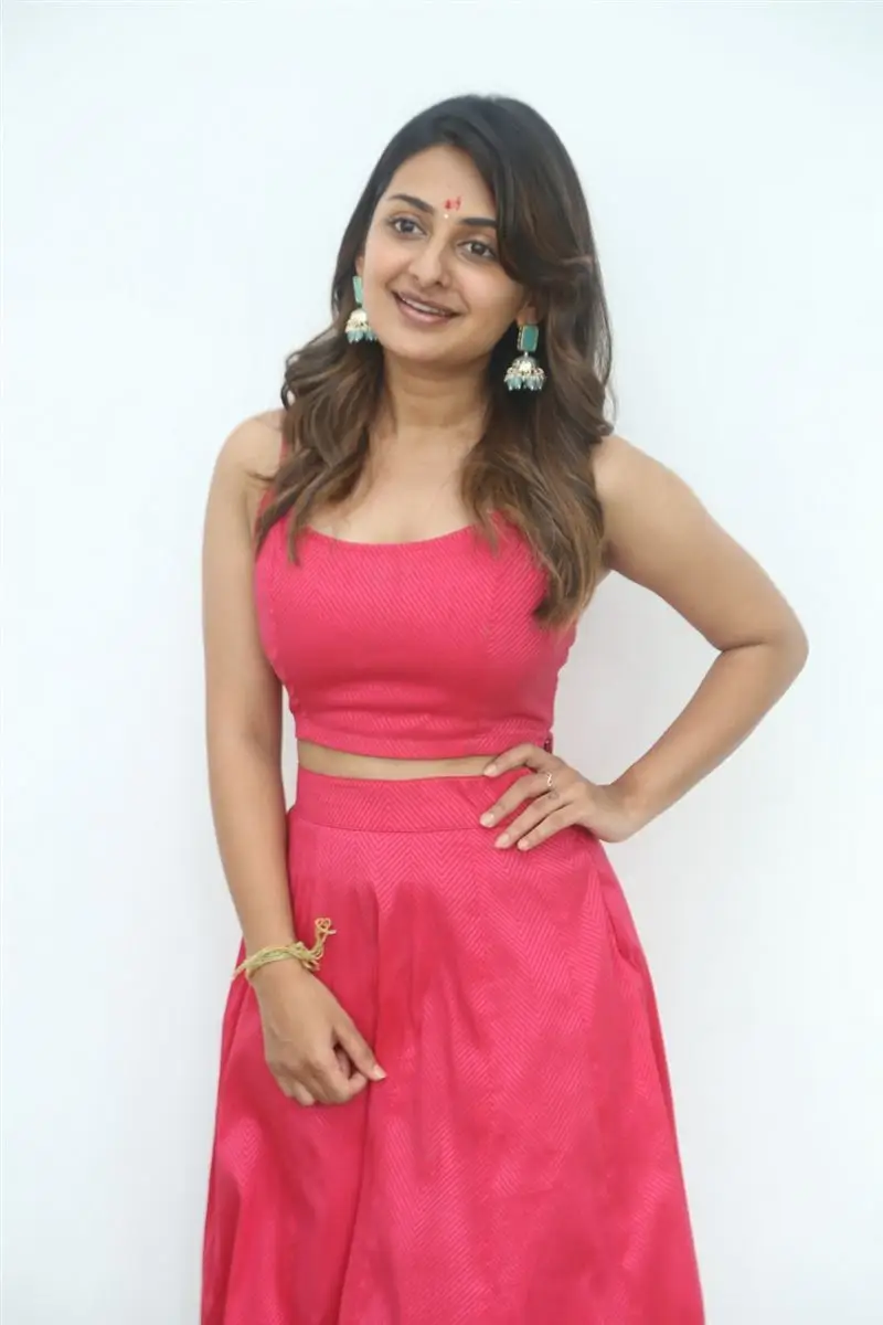 Telugu Girl Esther Anil In Pink Lehenga Choli